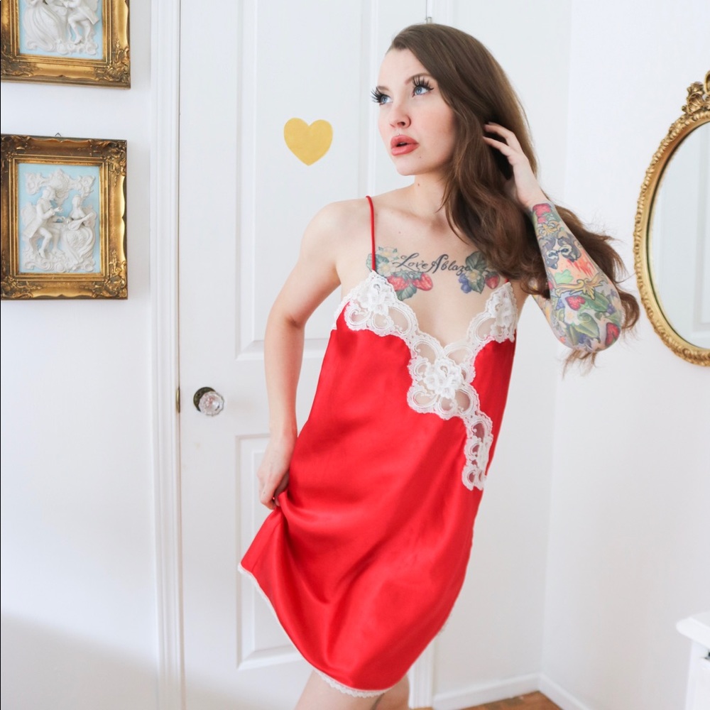Vintage International Boutique Nightgown